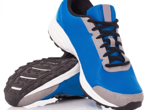 pair-trainers_144627-3800